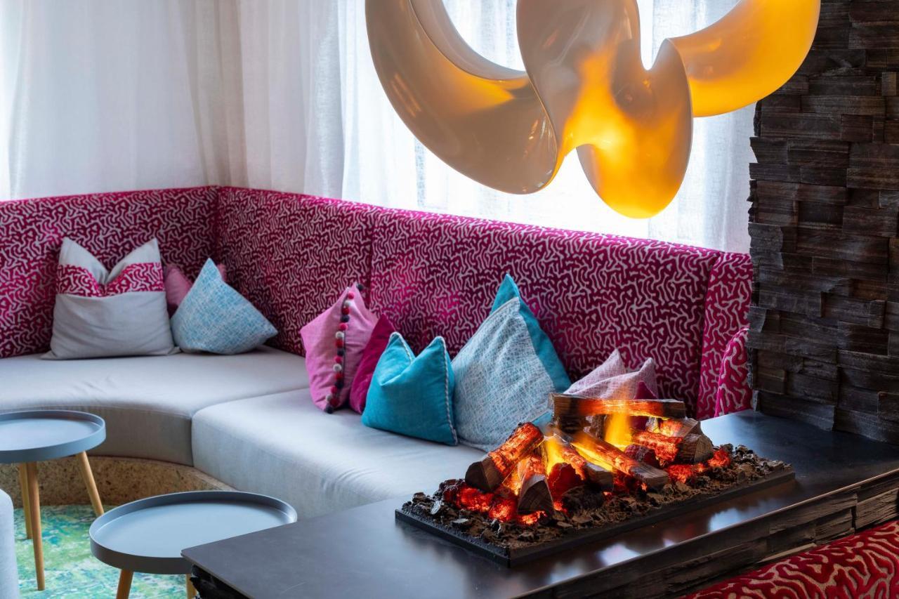 Hotel Lucia Damuels Eksteriør bilde