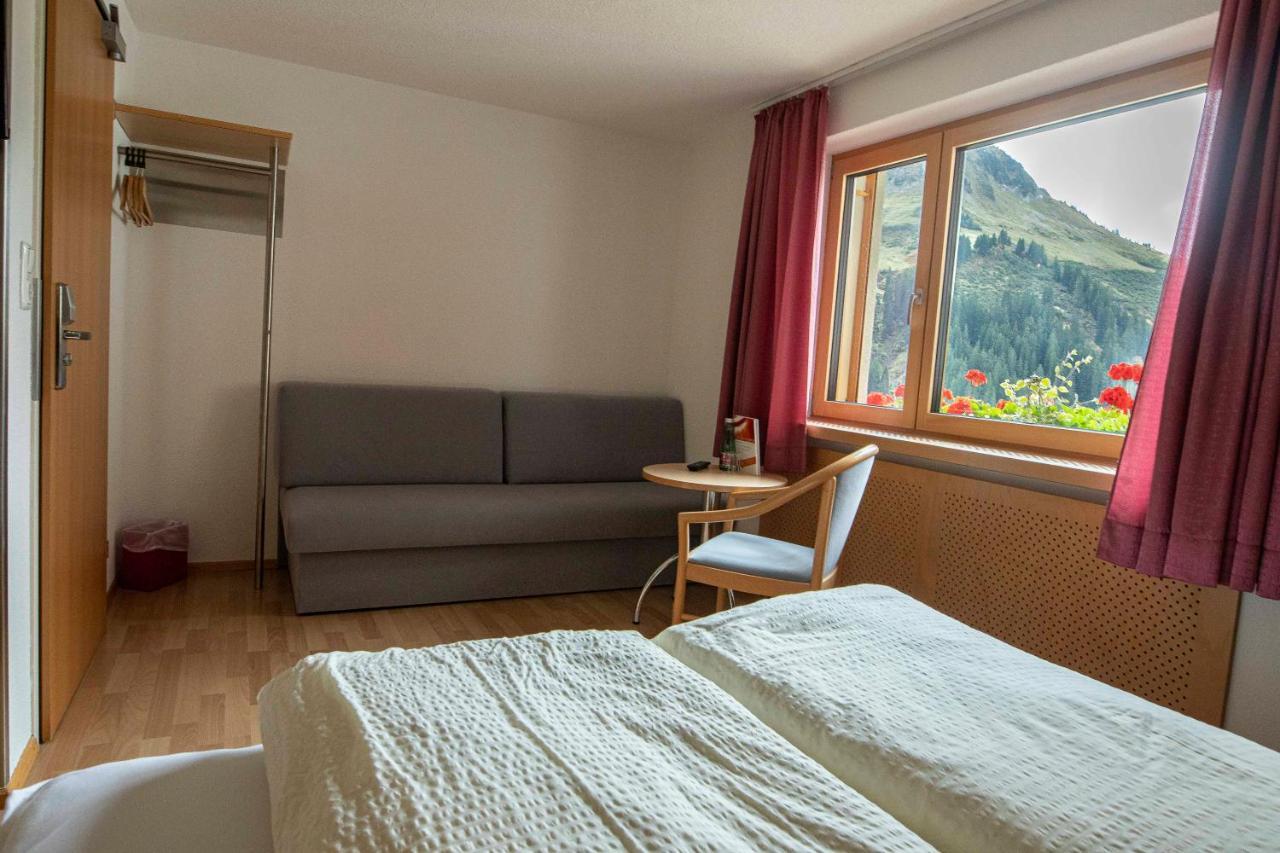 Hotel Lucia Damuels Eksteriør bilde