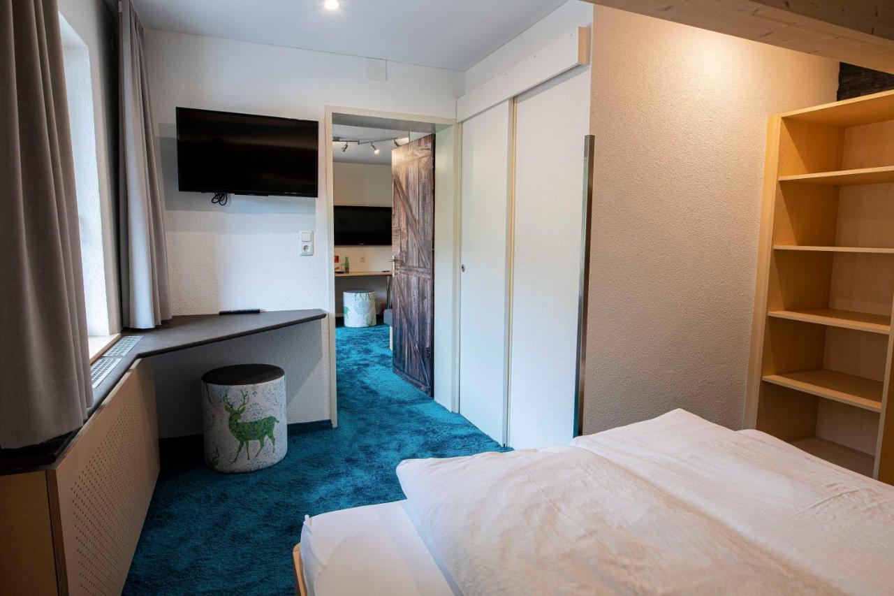 Hotel Lucia Damuels Eksteriør bilde