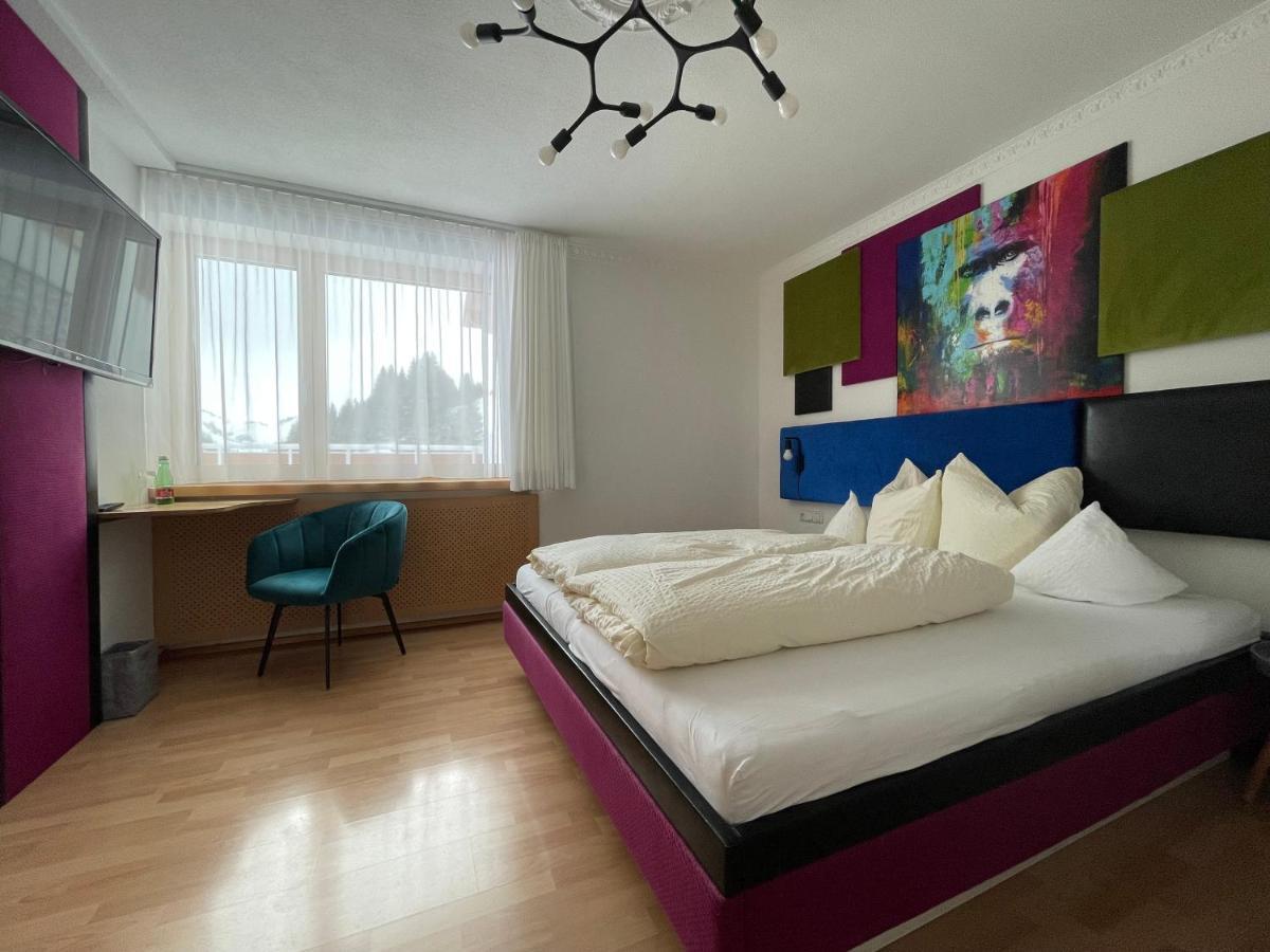 Hotel Lucia Damuels Eksteriør bilde