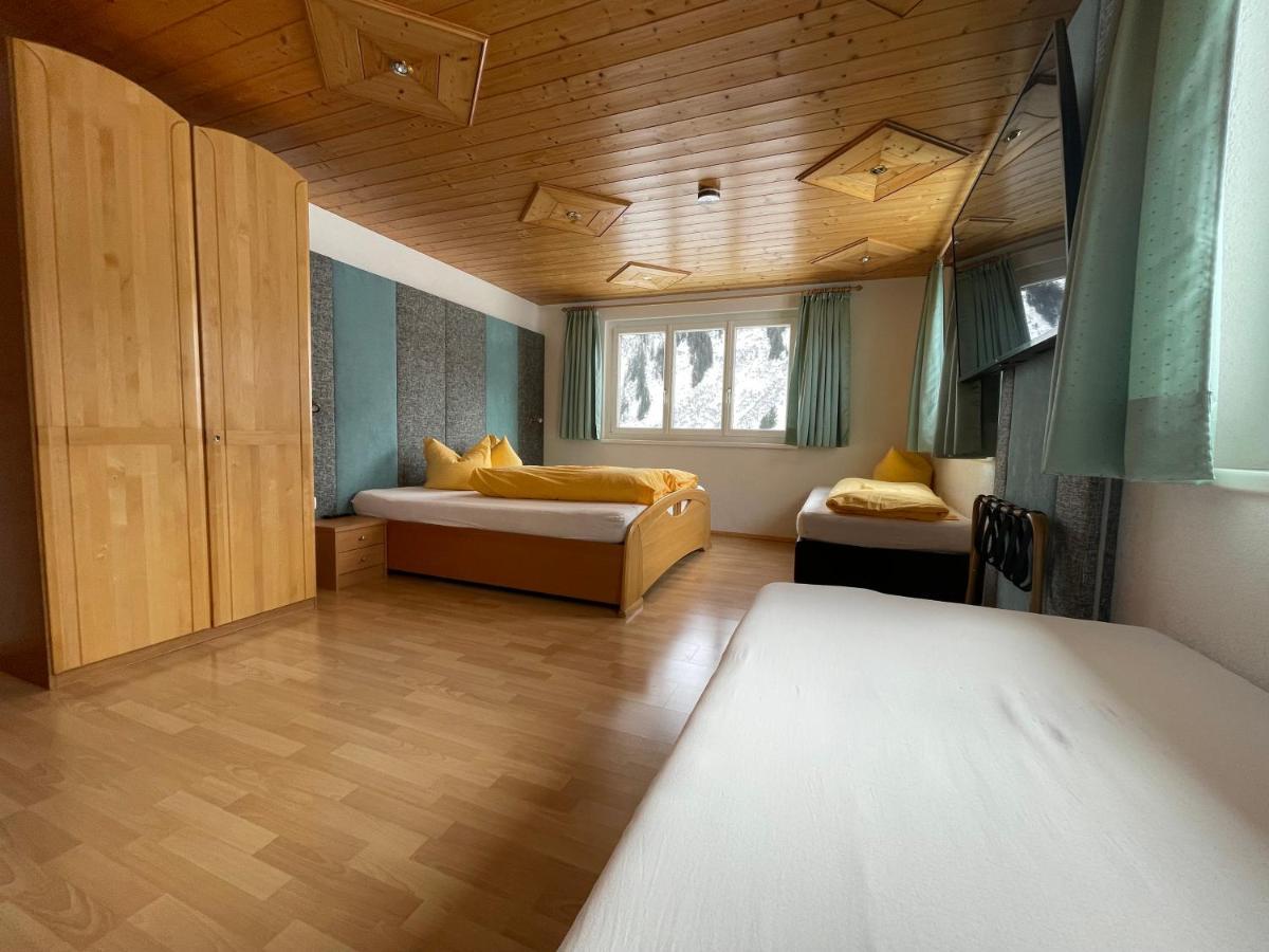 Hotel Lucia Damuels Eksteriør bilde