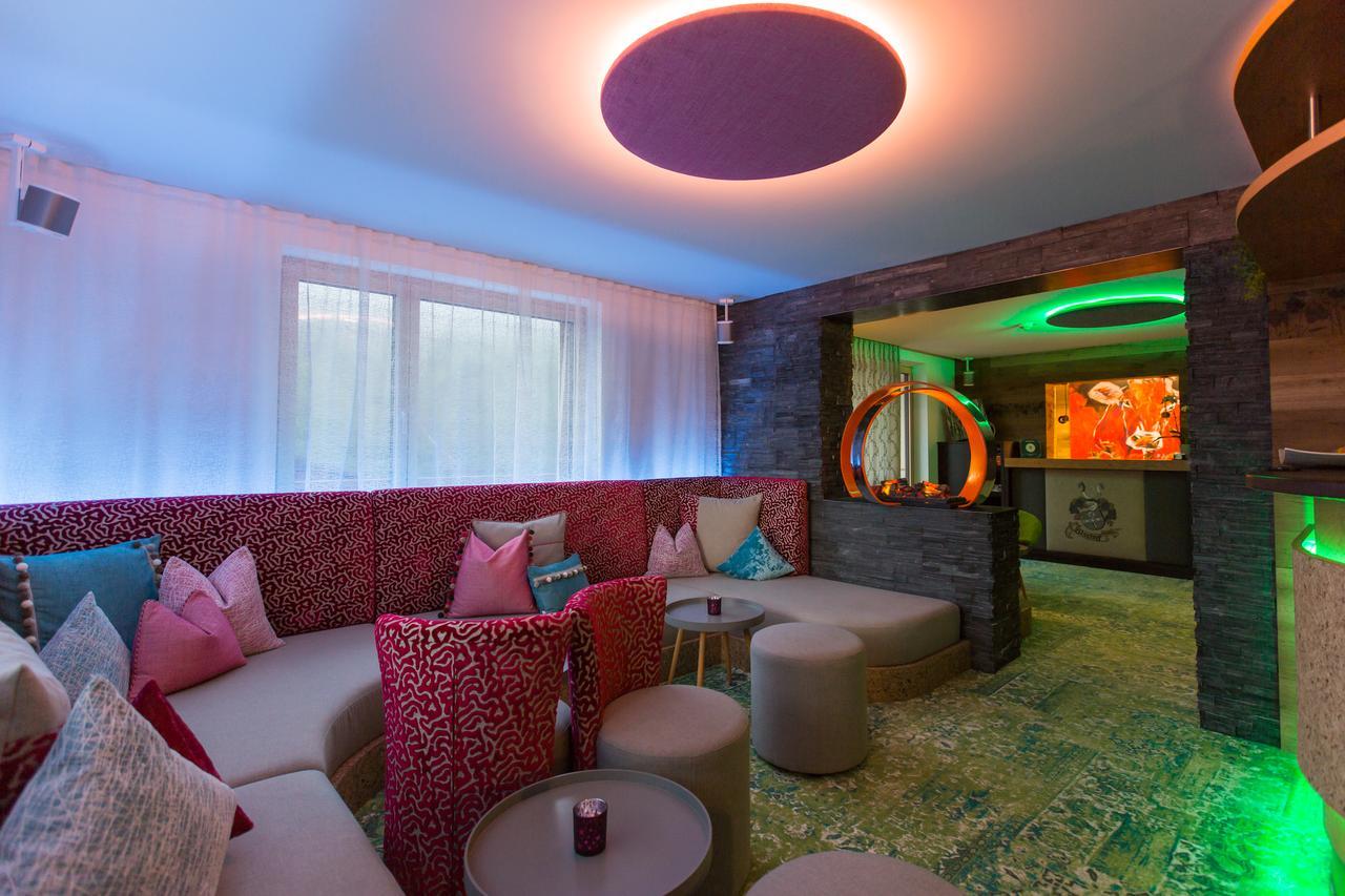 Hotel Lucia Damuels Eksteriør bilde